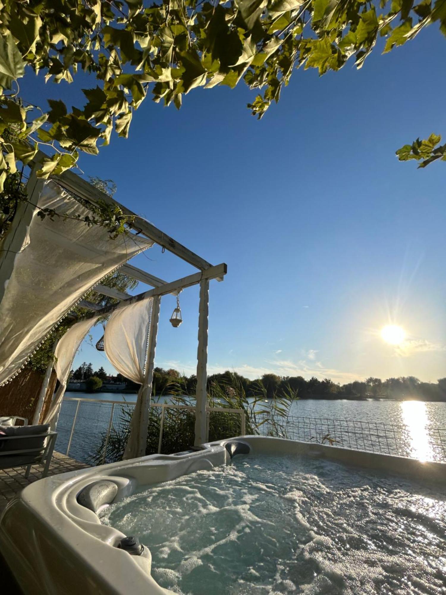 Therme - Corbeanca By The Lake Luxury Villa Exterior foto
